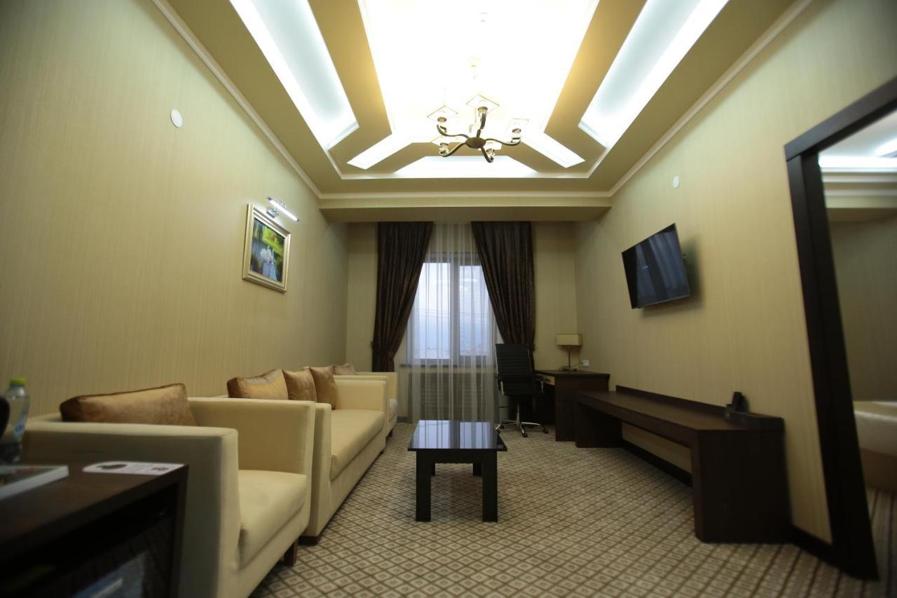 Royal Grand Hotel, Turkistan Екстериор снимка
